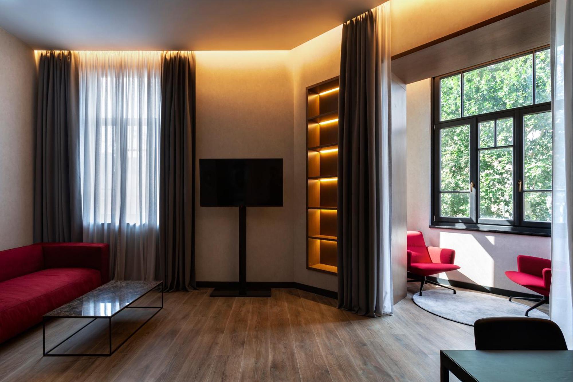 Radisson Red Tbilisi Hotel Room photo