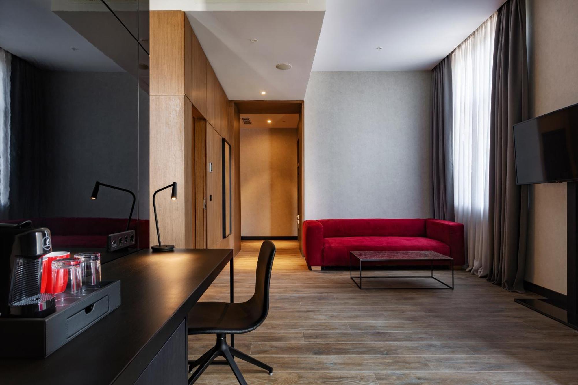 Radisson Red Tbilisi Hotel Room photo