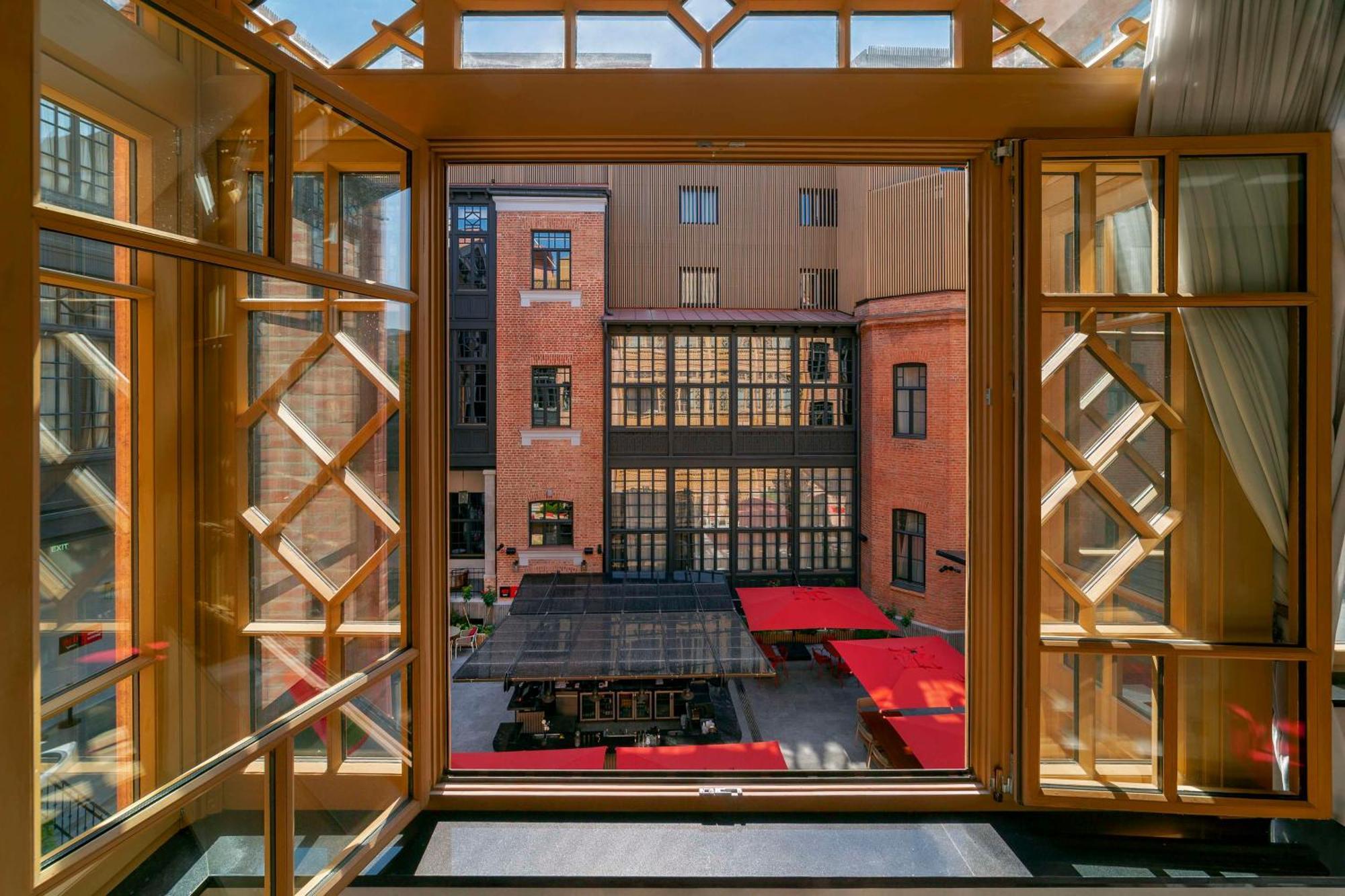Radisson Red Tbilisi Hotel Exterior photo